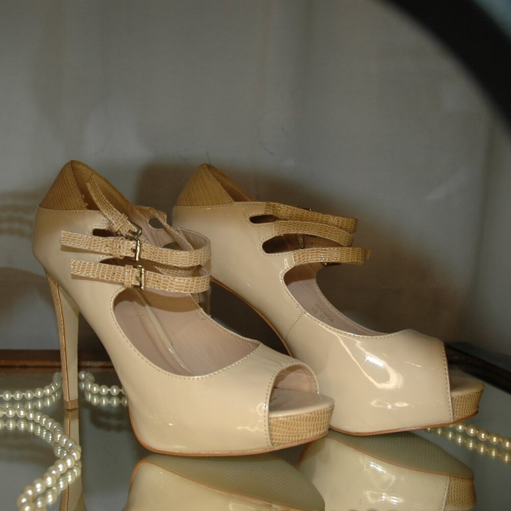 Shoedazzle High Heels